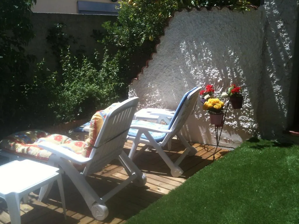 Appartement La Plage En Provence Le Pradet 0*,  France